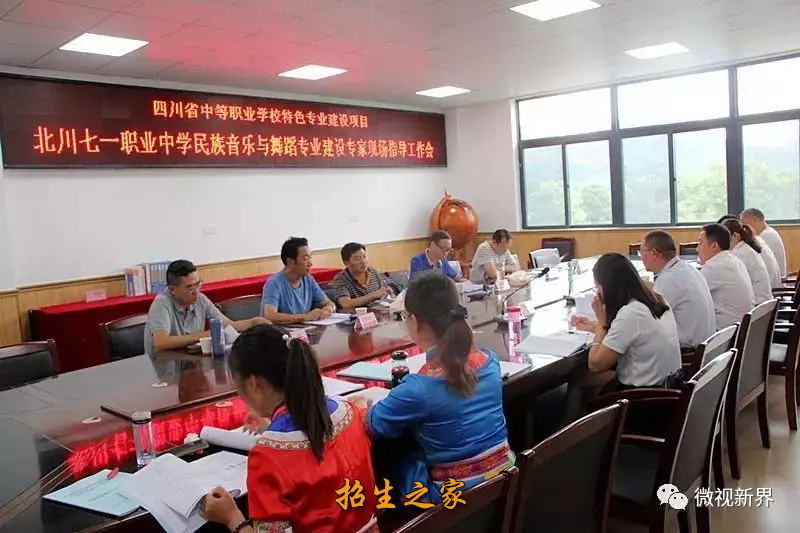 广告可御可甜 有颜有料 惩罚整蛊任你选 进入直播间与主播亲密互动×
