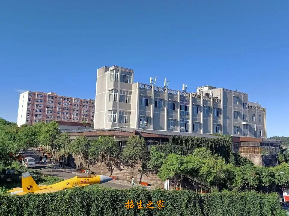 四川省国防教育学院（南充校区）校园一景