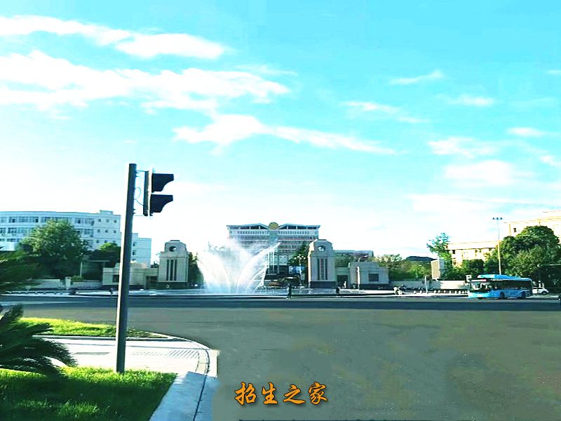 西华师范大学校园远眺