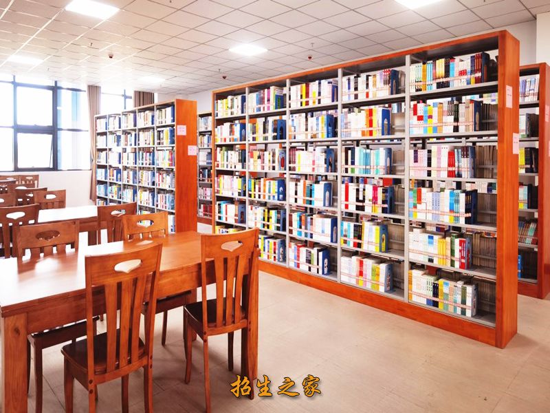 黔南民族医学高等专科学校（中职部）图书馆