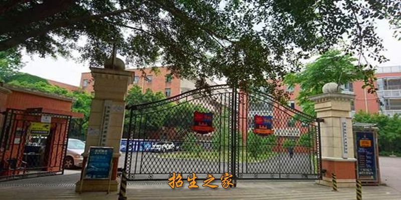 牛津国际公学成都学校学校大门