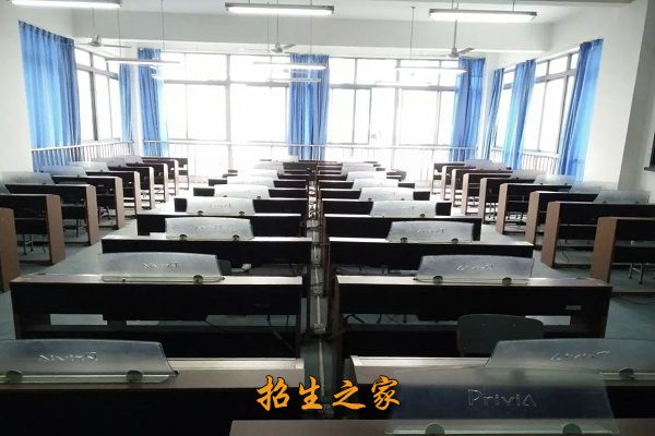 新津县技工学校相册图集