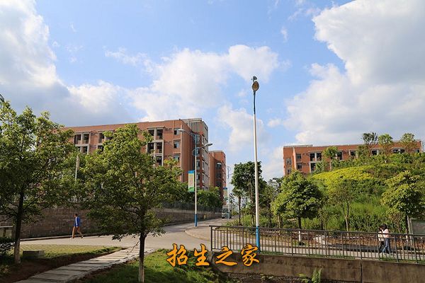 重庆市荣昌区职业教育中心相册图集