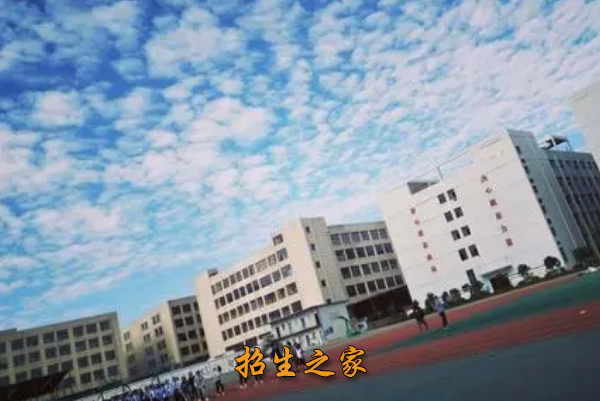 贵州省贵阳市经贸职业学校相册图集