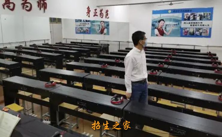西安华中科技技师学院相册图集