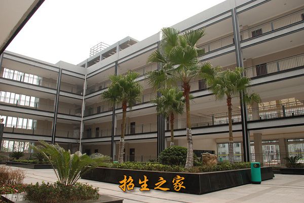 重庆市交通高级技工学校（重庆市公共交通客车驾驶学校）相册图集