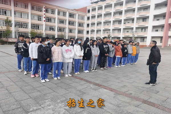 云南省临沧卫生学校相册图集