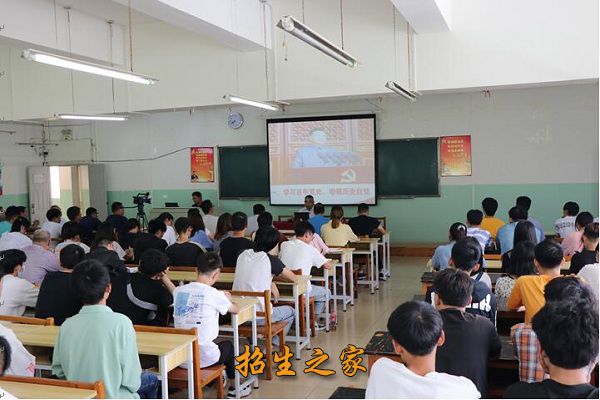 云南科技信息职业学院相册图集