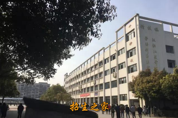 遂宁应用高级技工学校相册图集