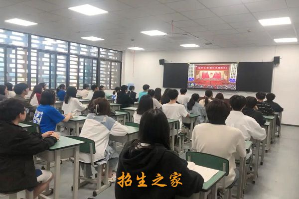 南充交通技工学校相册图集