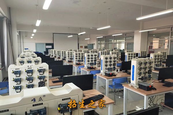 泸州市交通技工学校相册图集