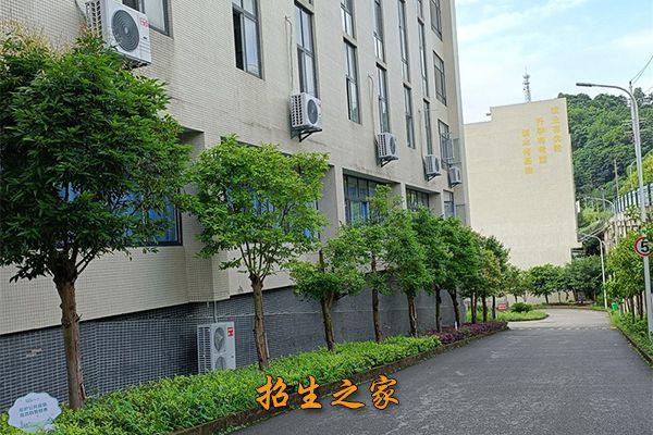 重庆市万州现代信息工程学校相册图集