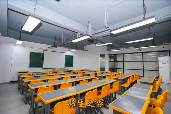 成都天呈单招培训学校相册图集