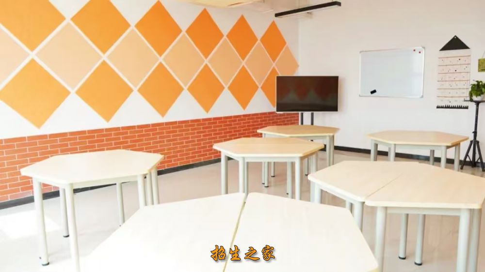 成都新锐艺术学校休息区域