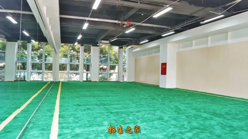 四川省首间毯功教室