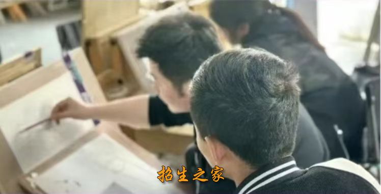 美术上课日常