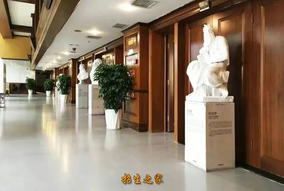 成都水木源画室教学环境