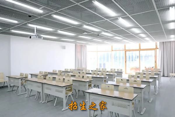 成都灿烈教育单招培训学校相册图集