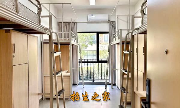 成都灿烈教育单招培训学校相册图集