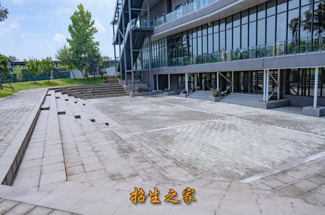 四川中公教育 · 中公单招培训学校相册图集