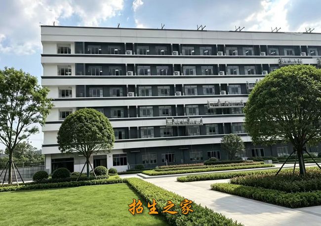 成都大河融创单招集训郫都校区相册图集